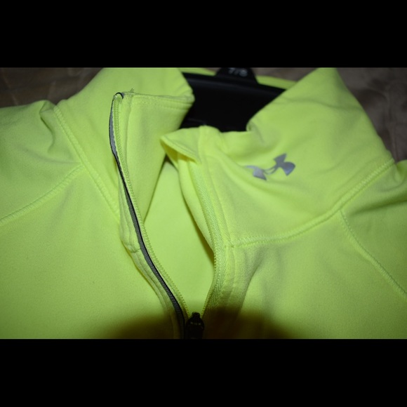 Under Armor Pullover - Picture 2 of 5
